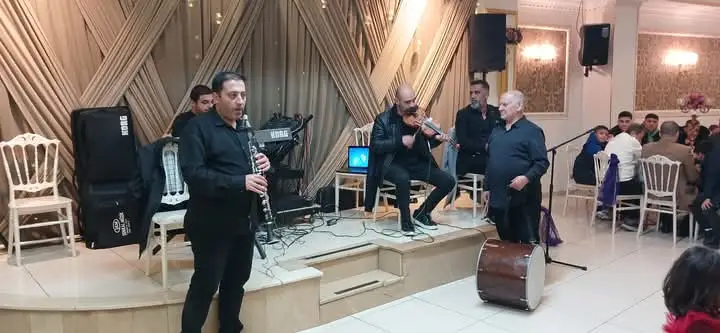 Özel Günler İçin Fasıl Ekibi hizmetinin resmi.